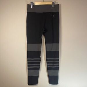 The North Face Women’s Performance Leggings Black Grey Colourblock, Size Medium